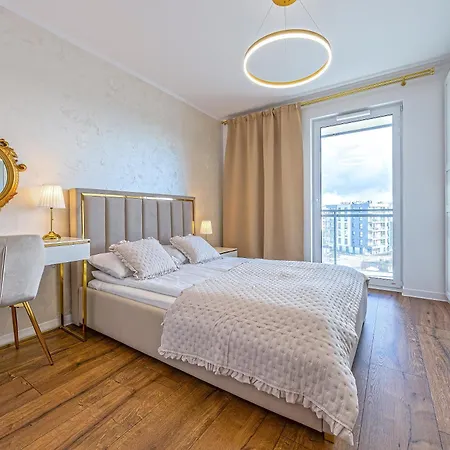 House Managers - Lighthouse Gdańsk